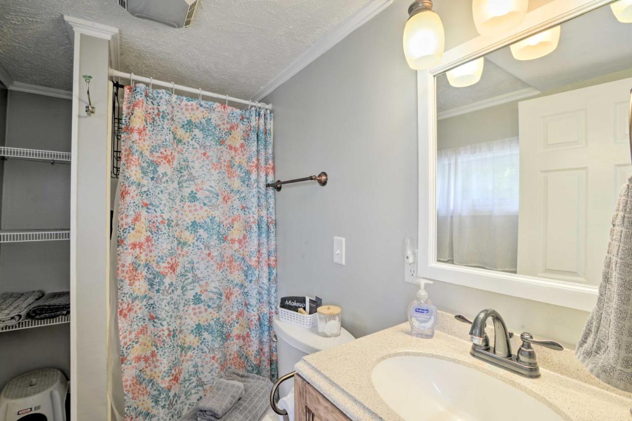 Enchanting Family House With Balcony Less Than 3 Mi To Wvu! Morgantown Zewnętrze zdjęcie